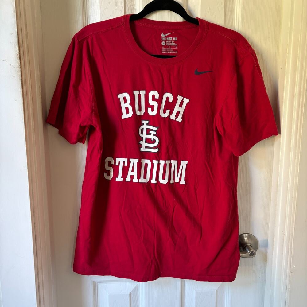 Nike Busch Stadium St Louis Cardinal Red Short Sleeve Tshirt Size Medium